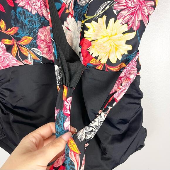 Time and Tru One Piece Swimsuit Woman’s size L Multicolor Floral and Black - Picture 3 of 10